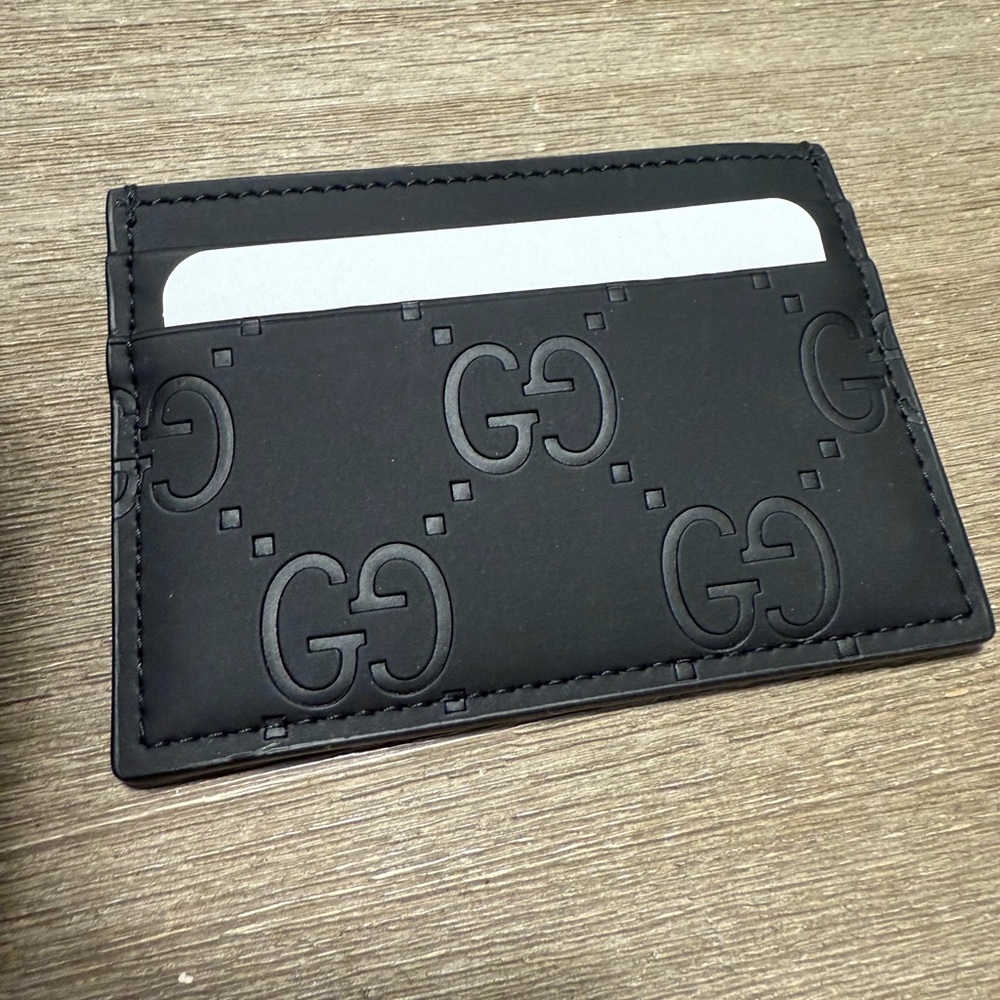 GUCCI RUBBER-EFFECT CARD CASE - Picture 3 of 4